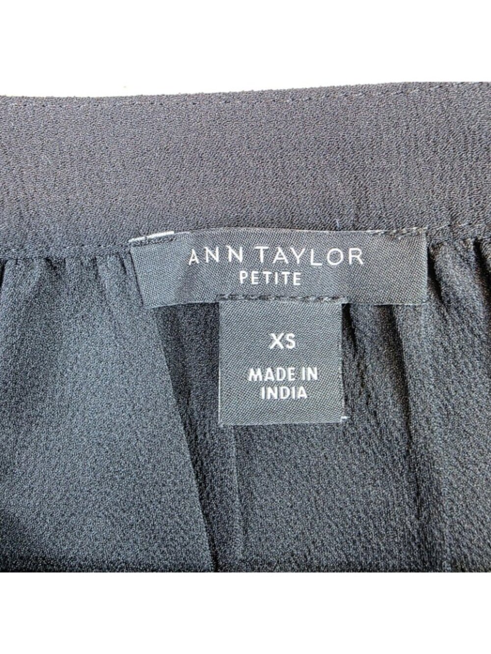 Ann Taylor Blouse Womens XS Petite Black V Neck Long Raglan Sleeve Crochet Trim - Picture 3 of 9